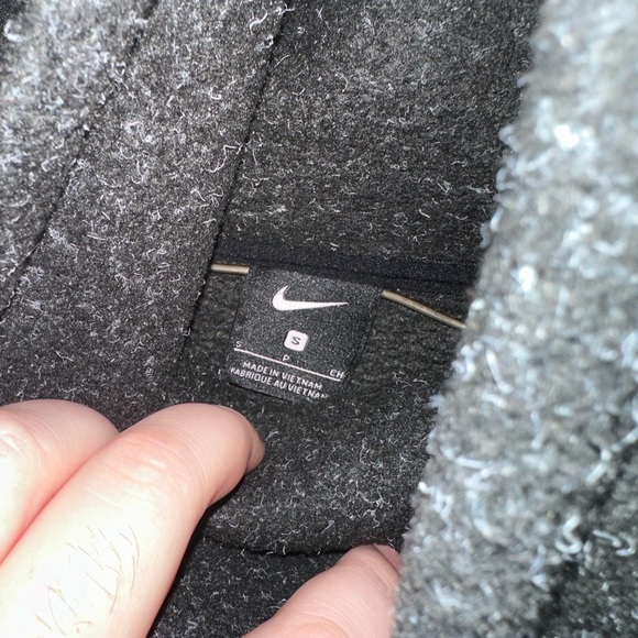 Gorgeous Nike Sweater - Picture 2 of 6